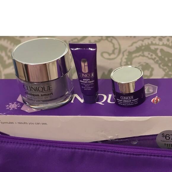 Clinique A+ De-Agers Anti-Aging Skincare Set - Picture 2 of 10